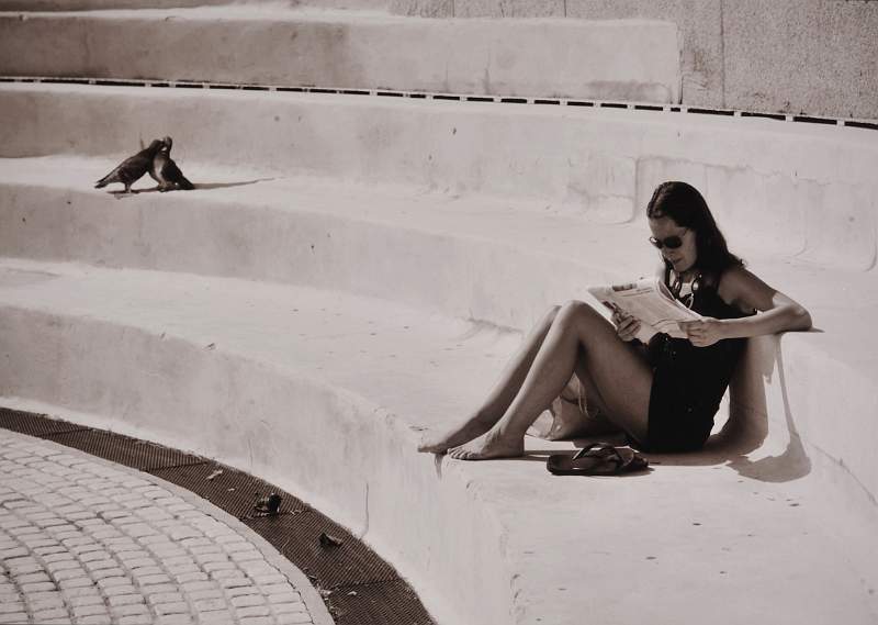 Roy Essery - Upon the Steps.jpg